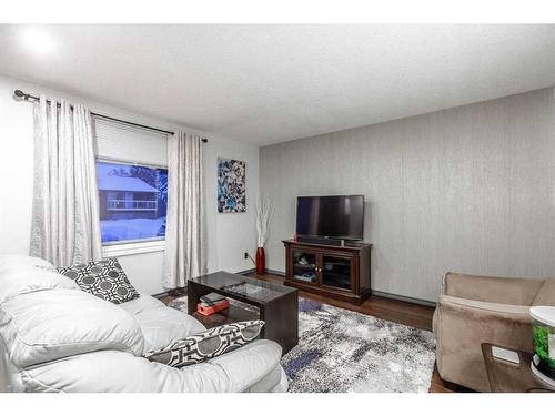 2923 Doverville Crescent Se, Calgary, AB - Indoor Photo Showing Living Room