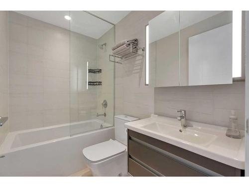 1108-930 16 Avenue Sw, Calgary, AB - Indoor Photo Showing Bathroom