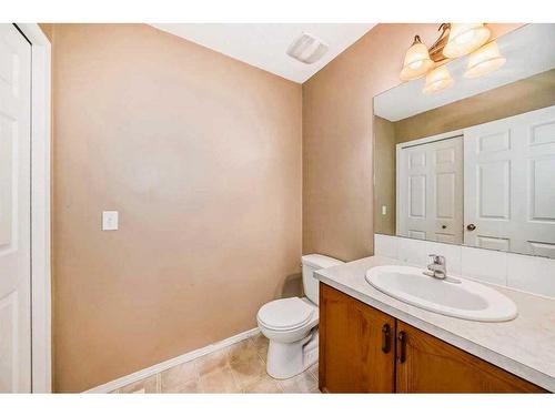 69 Saddlehorn Crescent Ne, Calgary, AB - Indoor Photo Showing Bathroom