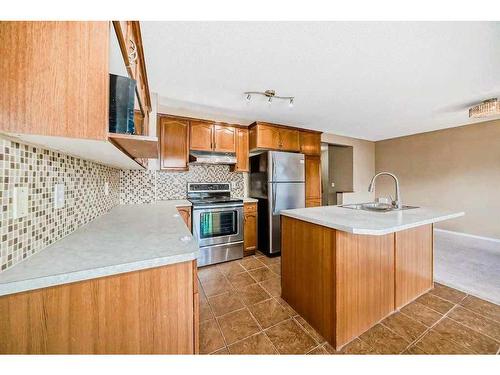 69 Saddlehorn Crescent Ne, Calgary, AB - Indoor Photo Showing Kitchen