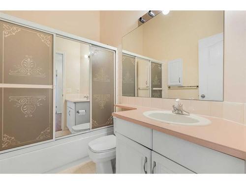 309 Sierra Morena Green Sw, Calgary, AB - Indoor Photo Showing Bathroom