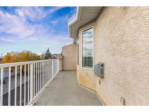 309 Sierra Morena Green Sw, Calgary, AB - Outdoor With Exterior