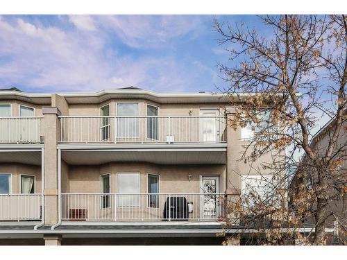 309 Sierra Morena Green Sw, Calgary, AB - Outdoor With Balcony