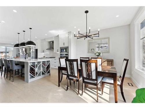 1411 41 Street Sw, Calgary, AB - Indoor Photo Showing Dining Room