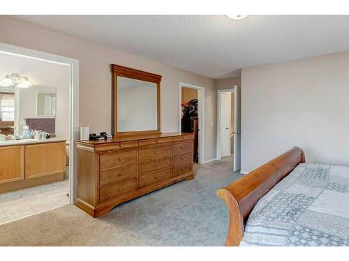 39 Tuscany Springs Gardens Nw, Calgary, AB - Indoor Photo Showing Bedroom