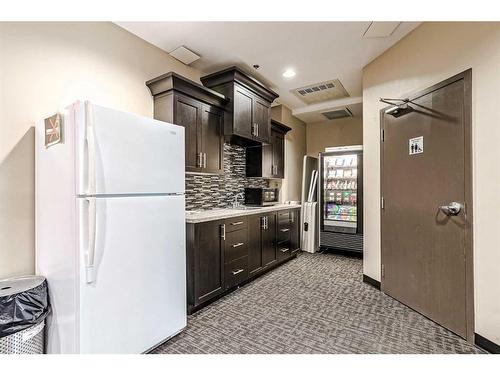 1705-1088 6 Avenue Sw, Calgary, AB - Indoor Photo Showing Kitchen