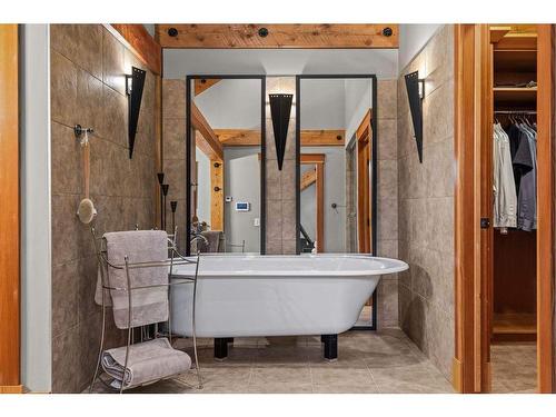 102 Cairns Landing, Canmore, AB - Indoor Photo Showing Bathroom