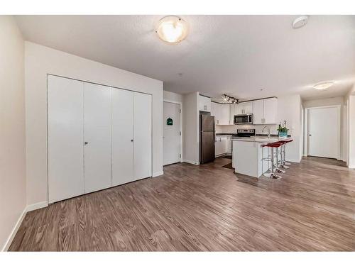 3317-181 Skyview Ranch Manor Ne, Calgary, AB - Indoor Photo Showing Kitchen