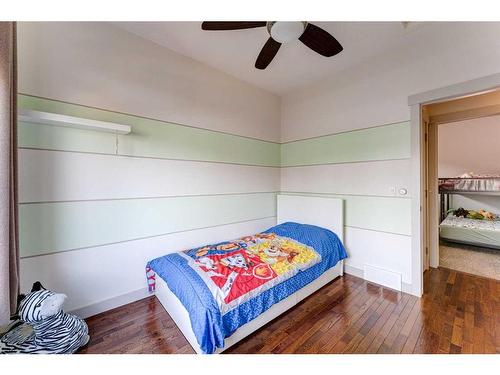 914 Remington Road Ne, Calgary, AB - Indoor Photo Showing Bedroom