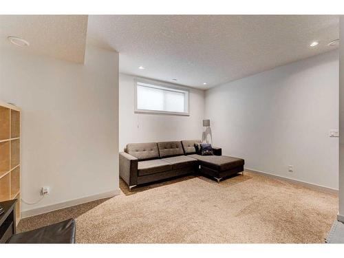 914 Remington Road Ne, Calgary, AB - Indoor