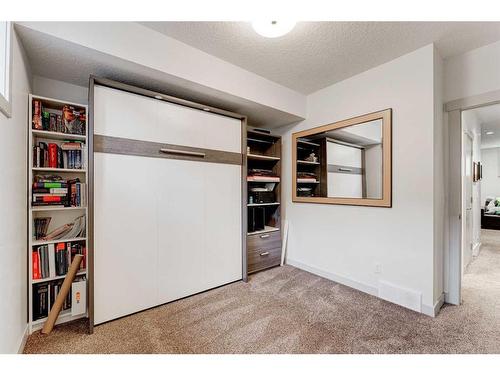 914 Remington Road Ne, Calgary, AB - Indoor