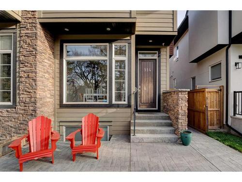 914 Remington Road Ne, Calgary, AB - Outdoor