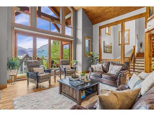 828 Silvertip Heights, Canmore, AB - Indoor Photo Showing Living Room