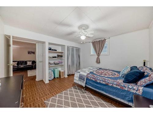 723 Raynard Crescent Se, Calgary, AB - Indoor Photo Showing Bedroom