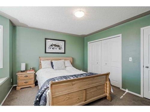 703-2001 Luxstone Boulevard Sw, Airdrie, AB - Indoor Photo Showing Bedroom