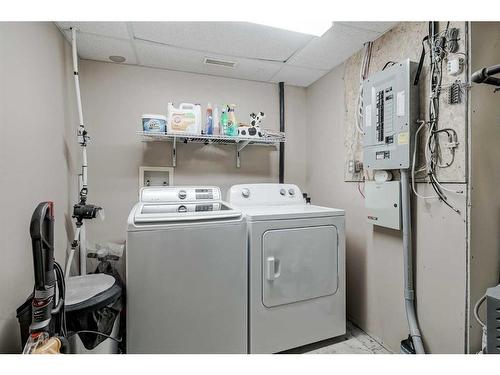 703-2001 Luxstone Boulevard Sw, Airdrie, AB - Indoor Photo Showing Laundry Room