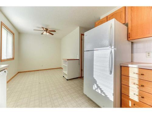 1611 Strathcona Gate, Strathmore, AB - Indoor Photo Showing Other Room