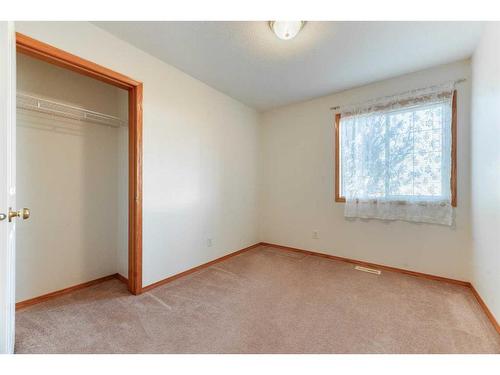 1611 Strathcona Gate, Strathmore, AB - Indoor Photo Showing Other Room