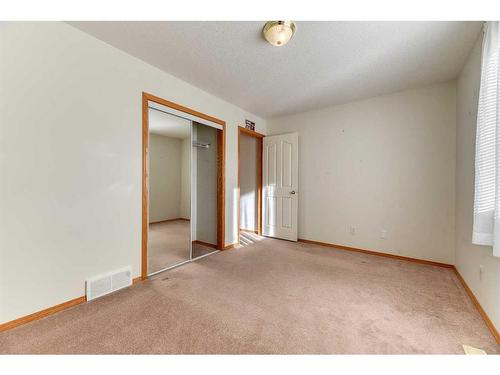 1611 Strathcona Gate, Strathmore, AB - Indoor Photo Showing Other Room