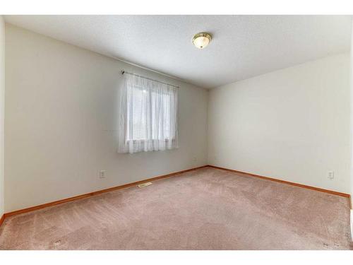 1611 Strathcona Gate, Strathmore, AB - Indoor Photo Showing Other Room