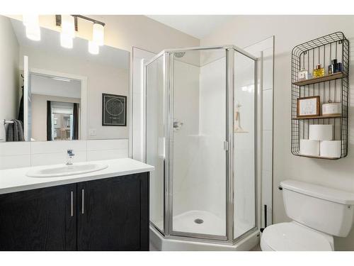 214-338 Seton Circle Se, Calgary, AB - Indoor Photo Showing Bathroom