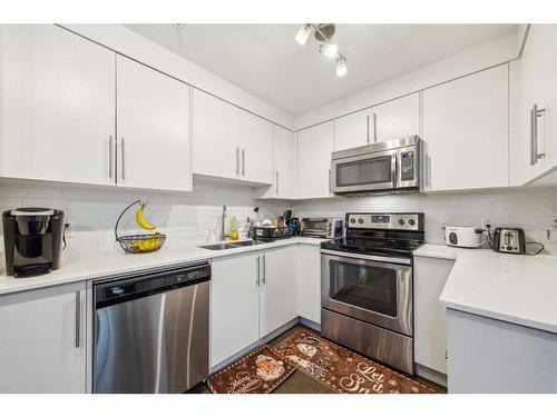 2206-302 Skyview Ranch Drive Ne, Calgary, AB - Indoor Photo Showing Kitchen With Stainless Steel Kitchen