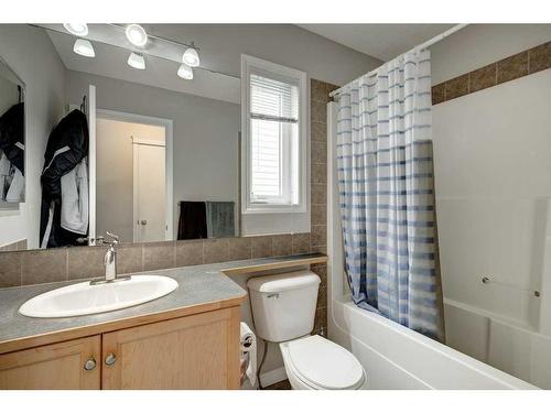 51 Prestwick Bay Se, Calgary, AB - Indoor Photo Showing Bathroom