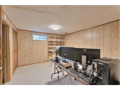 45 Westover Drive Sw, Calgary, AB - Indoor Photo Showing Office