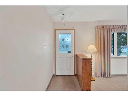 45 Westover Drive Sw, Calgary, AB - Indoor Photo Showing Other Room