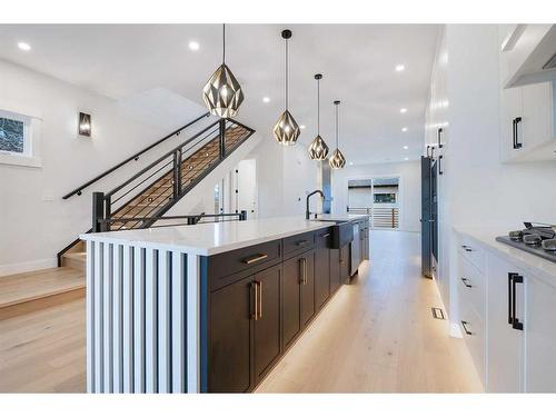 711 36 Street Sw, Calgary, AB - Indoor Photo Showing Kitchen With Upgraded Kitchen