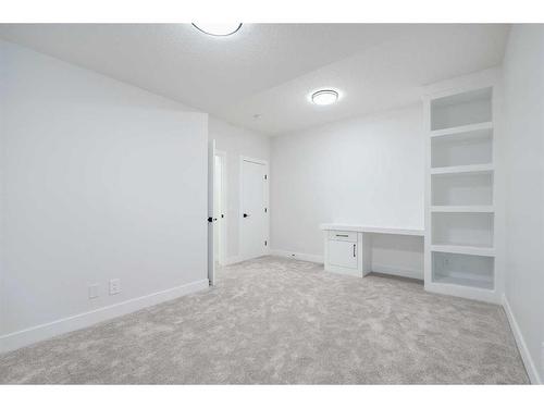 711 36 Street Sw, Calgary, AB - Indoor Photo Showing Other Room