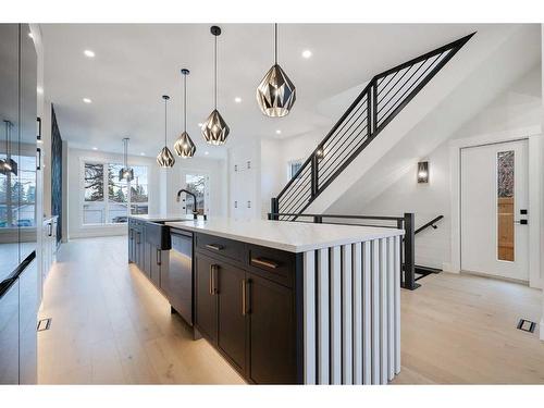 711 36 Street Sw, Calgary, AB - Indoor Photo Showing Kitchen With Upgraded Kitchen