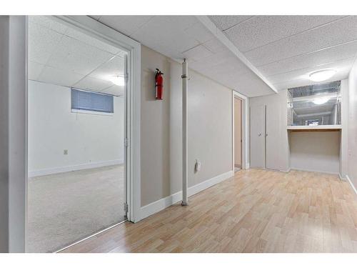 3712 15 Street Sw, Calgary, AB - Indoor Photo Showing Other Room