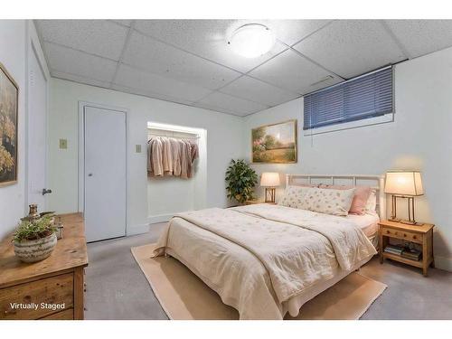 3712 15 Street Sw, Calgary, AB - Indoor Photo Showing Bedroom