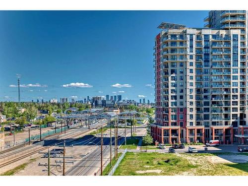 619-8880 Horton Road Sw, Calgary, AB - Outdoor With Facade