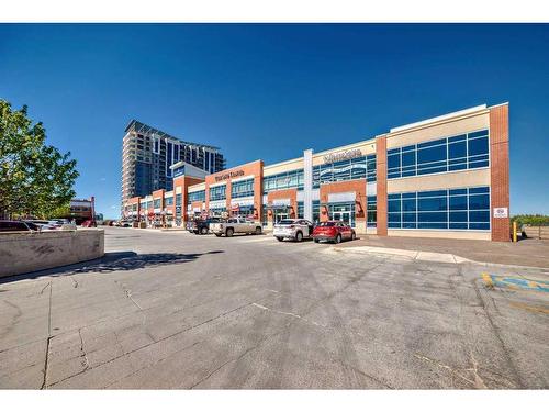 619-8880 Horton Road Sw, Calgary, AB - Outdoor