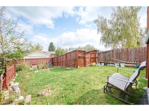 14 Bermuda Way Nw, Calgary, AB - Outdoor With Backyard