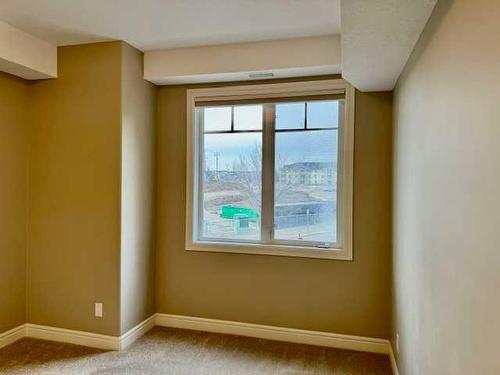 1239-2330 Fish Creek Boulevard Sw, Calgary, AB - Indoor Photo Showing Other Room