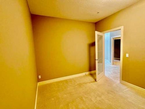 1239-2330 Fish Creek Boulevard Sw, Calgary, AB - Indoor Photo Showing Other Room