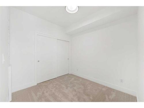 301-370 Dieppe Drive, Calgary, AB - Indoor Photo Showing Other Room