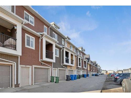 47-248 Kinniburgh Boulevard, Chestermere, AB - Outdoor