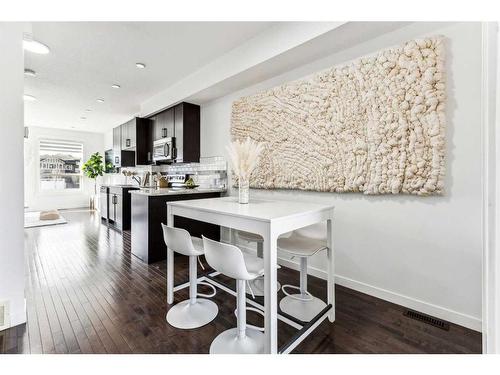 47-248 Kinniburgh Boulevard, Chestermere, AB - Indoor Photo Showing Dining Room