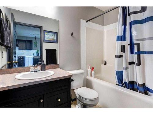 1201 Eagleview Place Nw, High River, AB - Indoor Photo Showing Bathroom