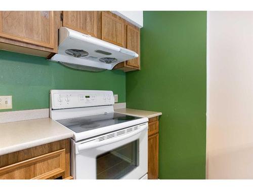 607-738 3 Avenue Sw, Calgary, AB - Indoor Photo Showing Kitchen