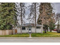 3304 42 Street SW Calgary, AB T3E 3M6