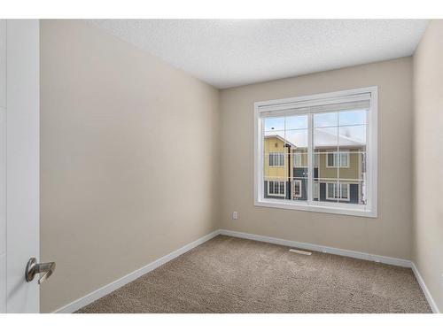 299 Mahogany Boulevard Se, Calgary, AB - Indoor Photo Showing Other Room