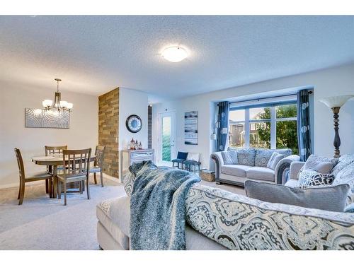 10536 Cityscape Drive Ne, Calgary, AB - Indoor Photo Showing Living Room