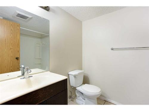 1105-738 3 Avenue Sw, Calgary, AB - Indoor Photo Showing Bathroom