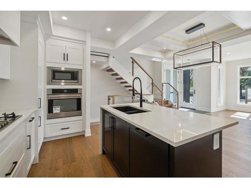 1-742 Memorial Drive Nw, Calgary, AB - Indoor Photo Showing Kitchen With Double Sink With Upgraded Kitchen