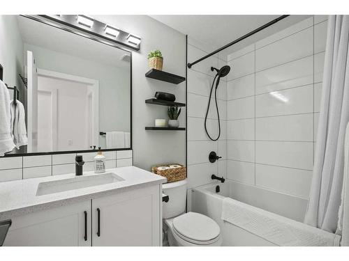 59 River Rock Way Se, Calgary, AB - Indoor Photo Showing Bathroom